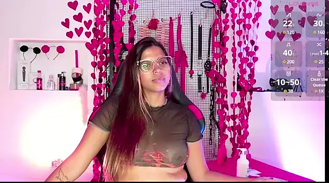 Snapshot of Megaan_Greey chatting on February 13, 11:04 pm Megaan Greey online show from February 13, 11:04 pm