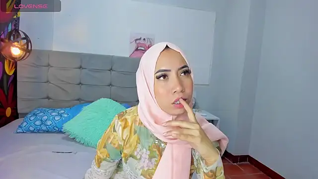 Snapshot of Sweet_hot_mia chatting on January 23, 7:40 pm Sweet hot mia online show from January 23, 7:40 pm