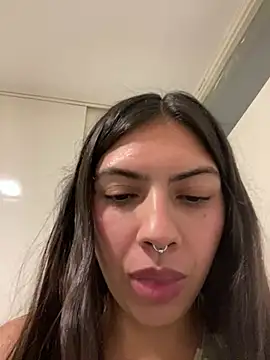 Snapshot of Argentiiniita chatting on January 4, 1:10 am Argentiiniita online show from January 4, 1:10 am