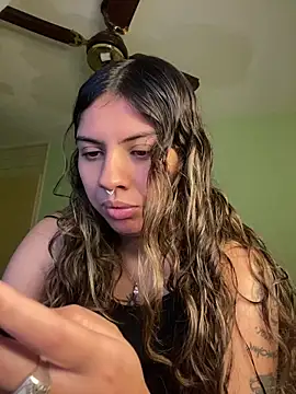 Argentiiniita online show from April 15, 9:15 pm