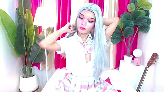 Notaestheticallykylinee online show from June 17, 2:25 am