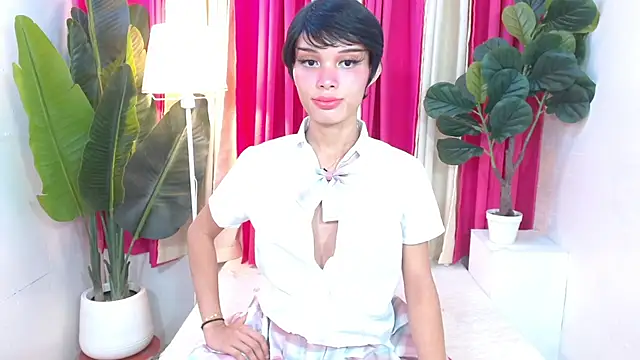 Notaestheticallykylinee online show from June 29, 2:29 am