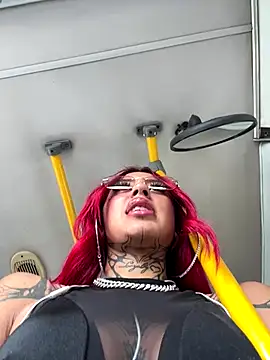 Snapshot of Kuromi_LS chatting on October 1, 7:09 pm Kuromi LS online show from October 1, 7:09 pm