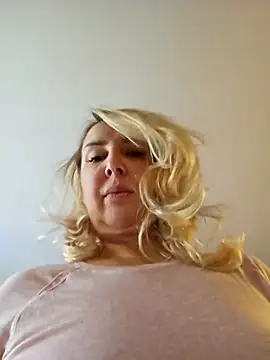 MariaRichi  online show from December 20, 8:10 am