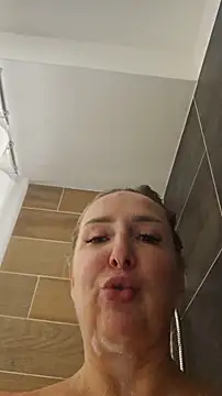 Snapshot of MariaRichi_ chatting on March 4, 8:37 pm MariaRichi online show from March 4, 8:37 pm