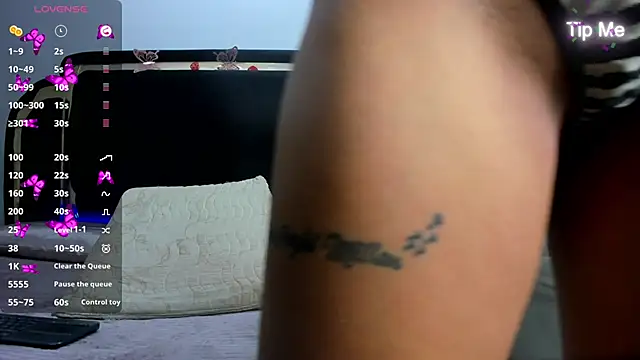 Snapshot of ShainaBonne chatting on February 21, 7:54 pm ShainaBonne online show from February 21, 7:54 pm