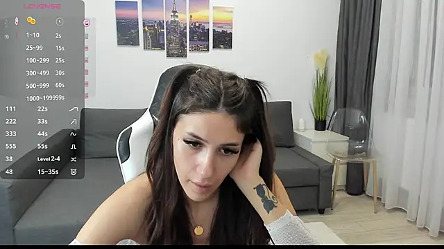 Snapshot of Kimi_Ivy chatting on October 9, 3:37 am Kimi Ivy online show from October 9, 3:37 am