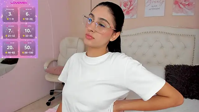 Ashley Evans18 online show from February 28, 11:58 am