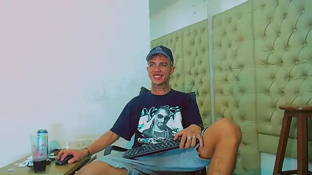 HannibalLester online show from January 30, 1:44 am