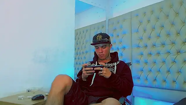 HannibalLester online show from February 5, 1:11 pm