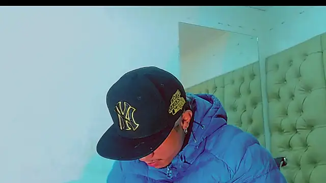 HannibalLester online show from February 16, 12:41 am