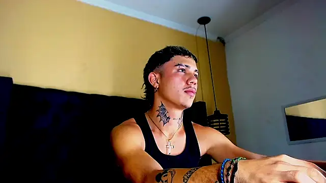 HannibalLester online show from March 11, 2:43 am