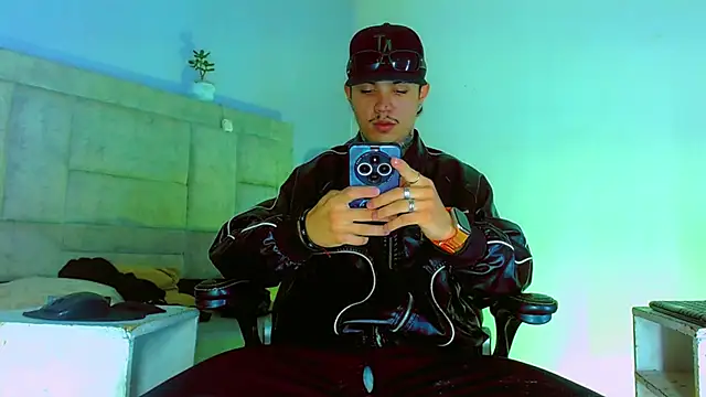 HannibalLester online show from September 11, 4:01 am