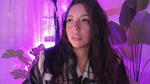 sadashi moon  online show from February 2, 5:32 am