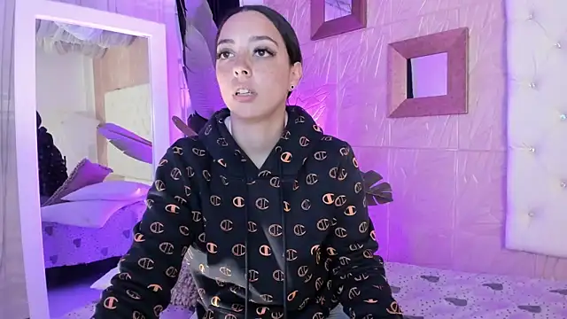 sadashi moon  online show from March 19, 1:32 am