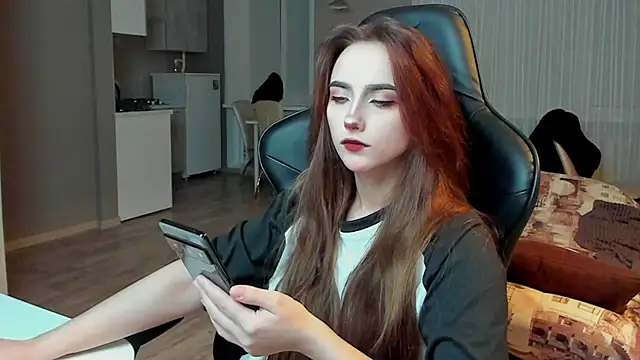 SilverDream online show from February 18, 9:31 pm