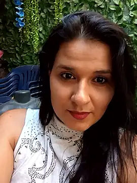 elena jonees online show from May 6, 8:25 pm