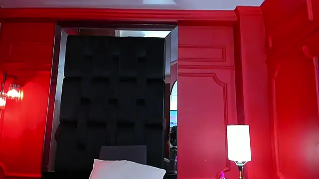 Snapshot of nathalie_rossel chatting on March 6, 1:16 am nathalie rossel online show from March 6, 1:16 am