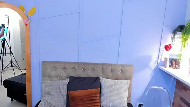 Snapshot of nathalie_rossel chatting on September 19, 6:48 am nathalie rossel online show from September 19, 6:48 am