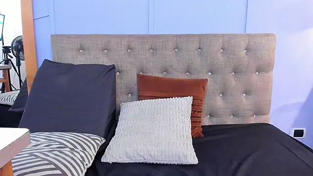 Snapshot of nathalie_rossel chatting on October 23, 8:24 am nathalie rossel online show from October 23, 8:24 am