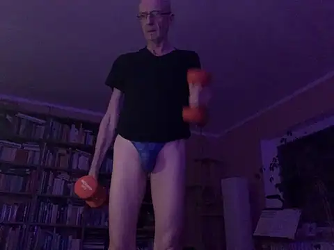 Bula94193 online show from March 1, 9:04 pm