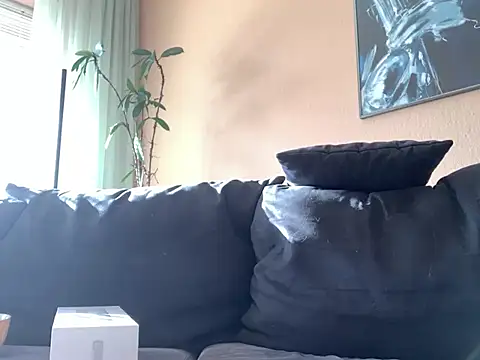 Bula94193 online show from March 9, 2:54 pm