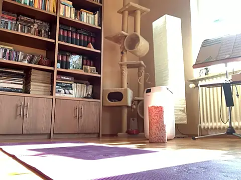 Bula94193 online show from March 10, 10:15 am