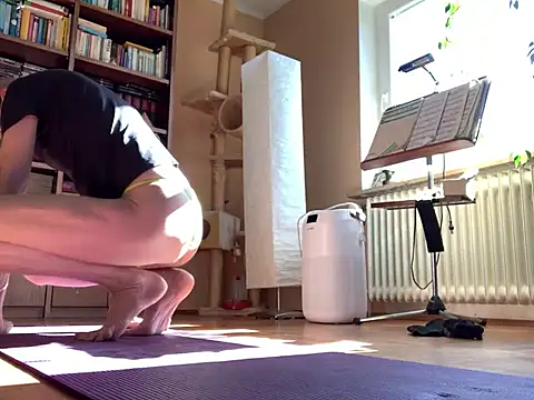 Bula94193 online show from March 18, 10:14 am