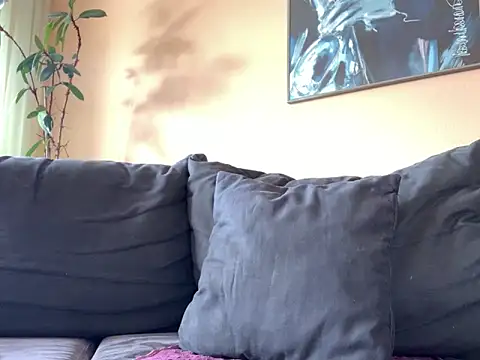 Bula94193 online show from September 27, 12:21 pm