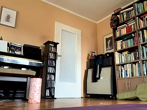 Bula94193 online show from September 29, 8:52 am