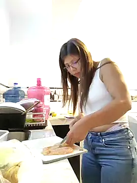 ARIANA SAENS online show from December 13, 11:17 pm