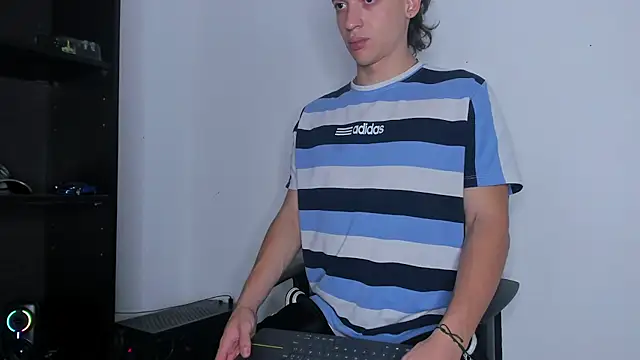 Dimitri higth420 online show from December 18, 12:49 am