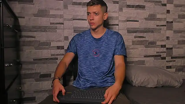 Dimitri higth420 online show from January 12, 2:33 pm