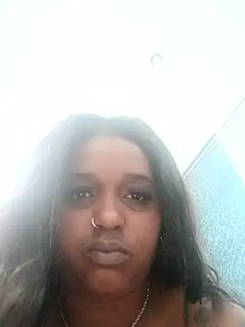 annybarros21 online show from March 24, 1:05 pm