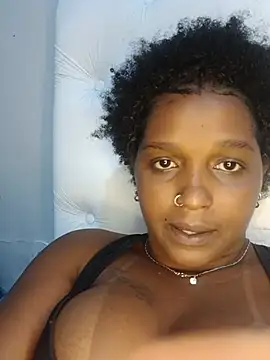 Snapshot of annybarros21 chatting on July 7, 7:51 pm annybarros21 online show from July 7, 7:51 pm