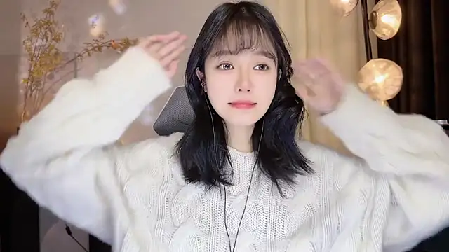 xiaodaibabyy online show from January 6, 11:18 am