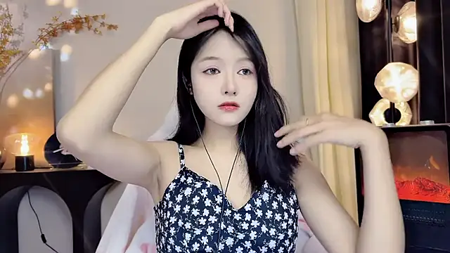 xiaodaibabyy online show from March 1, 1:51 pm