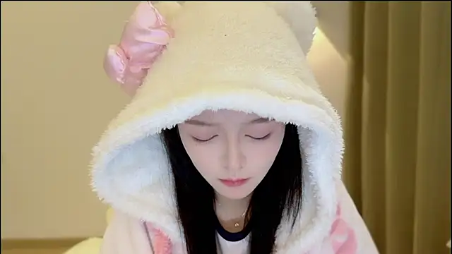 xiaodaibabyy online show from October 25, 7:27 am