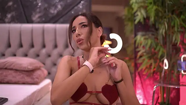 GinaValentinna online show from June 18, 8:46 pm