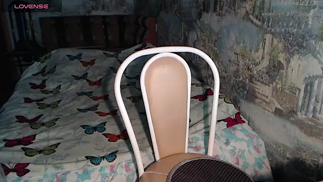 Snapshot of -LauraGold- chatting on January 11, 7:49 am -LauraGold- online show from January 11, 7:49 am