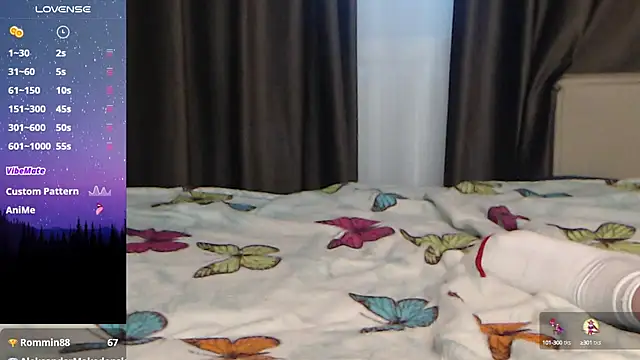 Snapshot of -LauraGold- chatting on February 21, 2:06 am -LauraGold- online show from February 21, 2:06 am