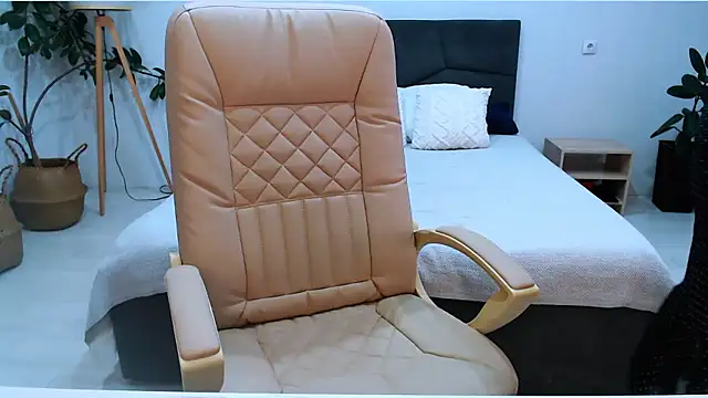 NaughtyNylonFeet online show from October 8, 3:04 am