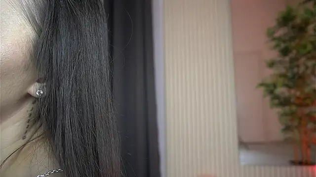 Snapshot of KatelynSparks chatting on February 15, 7:51 am KatelynSparks online show from February 15, 7:51 am