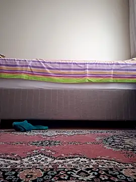 nyraminyon online show from October 3, 11:40 am