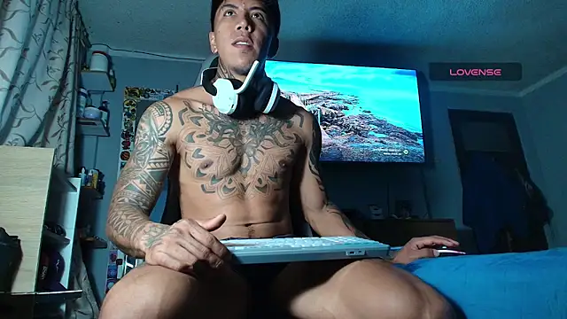 Nickhot0609 online show from February 28, 3:18 am