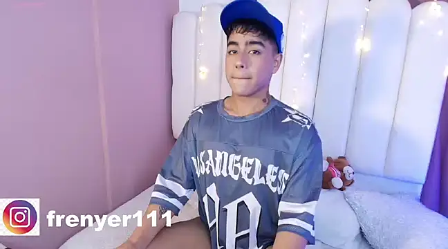 kiing azahell online show from February 11, 1:41 am