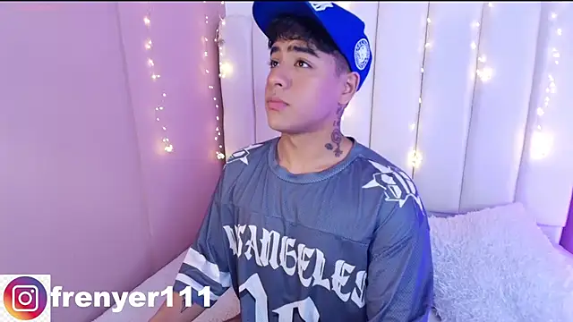 kiing azahell online show from March 13, 10:21 pm