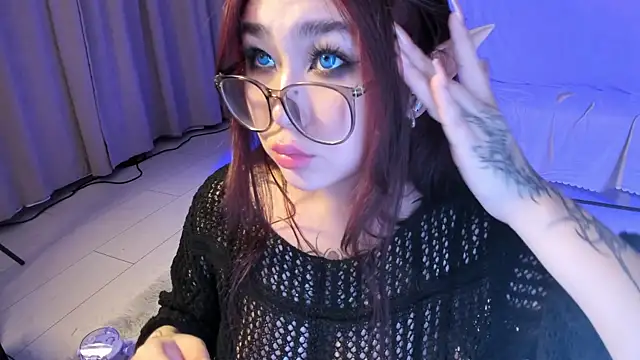 Yuriko May online show from January 6, 4:13 pm