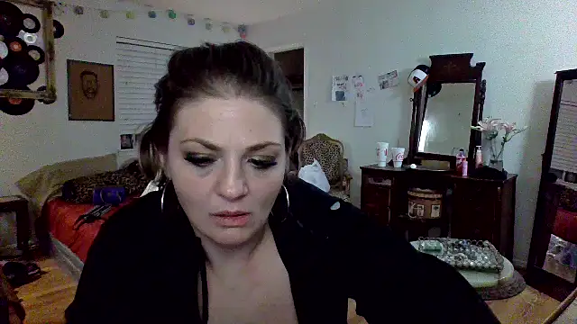 sophiarica online show from April 22, 2:36 am
