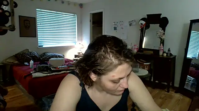 sophiarica online show from April 22, 3:35 pm